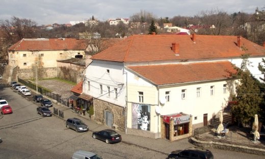 Трохи вкрали: в Ужгороді на реставрації історичної пам'ятки "заробили" більше 6 мільйонів