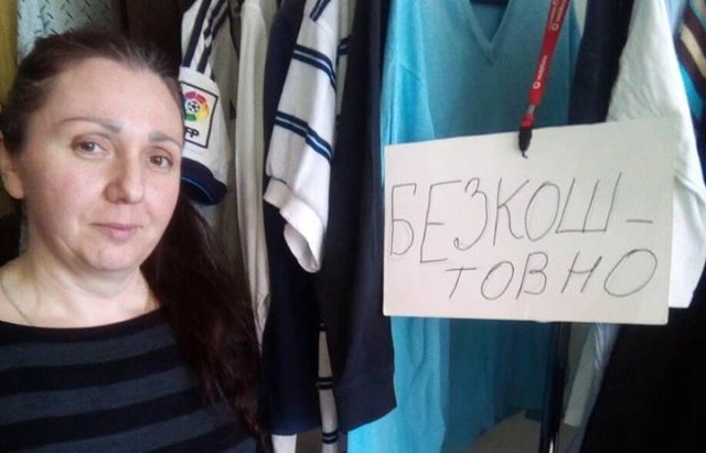 Хороший приклад: Іршавчанка відкрила магазин безкоштовних речей (ФОТОФАКТ)