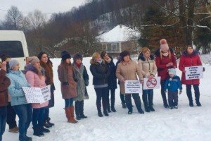 На Закарпатті звільнили директорку школи, яка побила школяра (ВІДЕО)