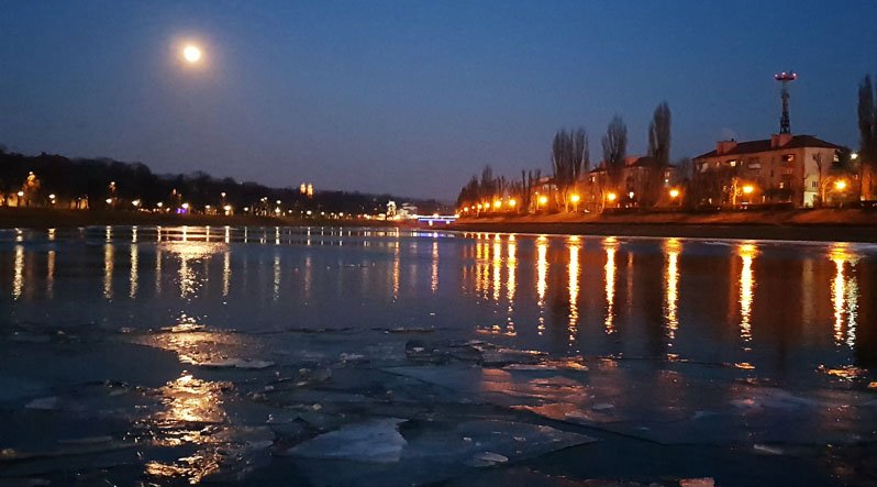Що закарпатці зможуть спостерігати в нічному небі у березні