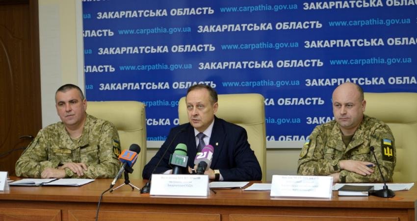 Закарпатські військкомати продовжують призов на строкову військову службу