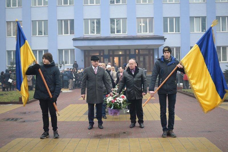 У Рахові відбулися урочистості до 204-ї річниці з дня народження Кобзаря