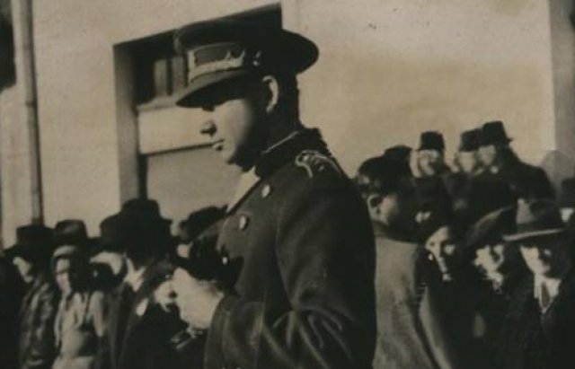 Історичні кадри: Шеф міської поліції Хуста оголошує про мобілізацію добровольців до лав Карпатської Січі