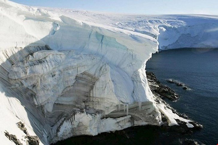 Вчені б’ють тривогу: цивілізації людства загрожує гігантський льодовик Тоттена (ФОТО)