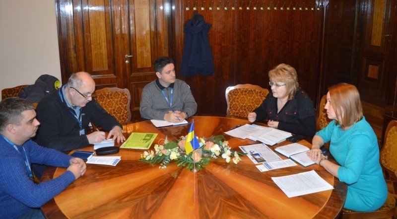 Фахівці департаменту соціального захисту Закарпатської ОДА зустрілися з представниками ОБСЄ