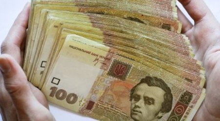 Експерт розповів, як збільшити зарплати українців