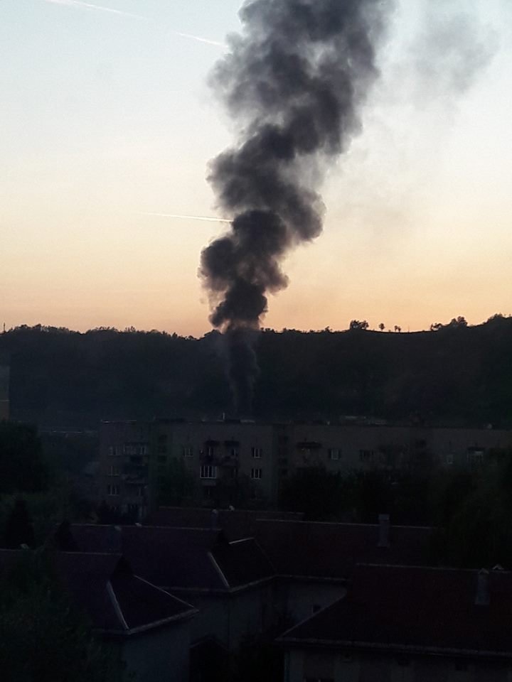 На трасі "Київ-Чоп" між заправками сталася велика пожежа (фото)