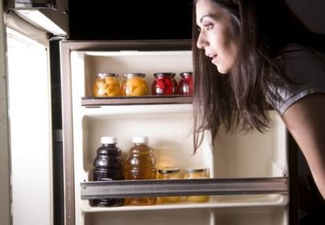 Дієтологи назвали продукти, які можна їсти ввечері