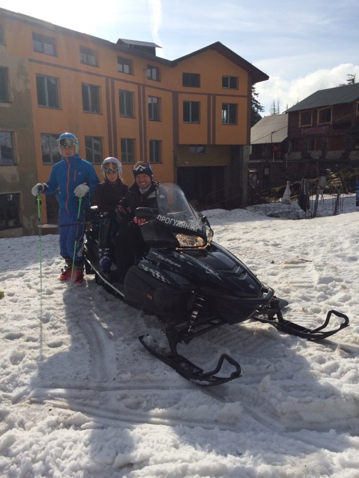 Сноубордисти закрили лижний сезон на Драгобраті