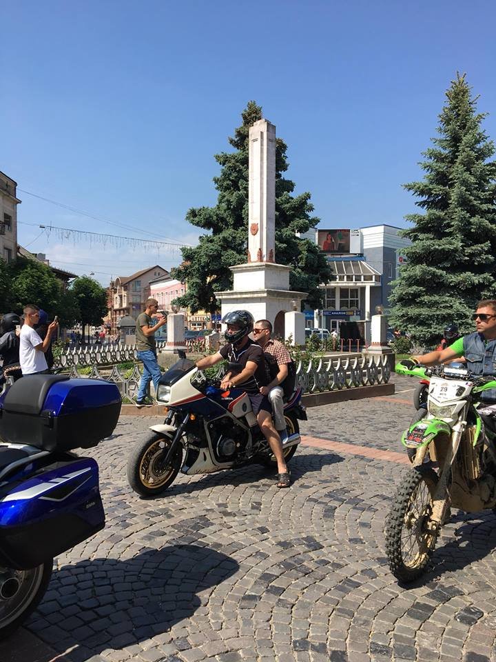 Гучний з’їзд байкерів відбувся у Мукачеві