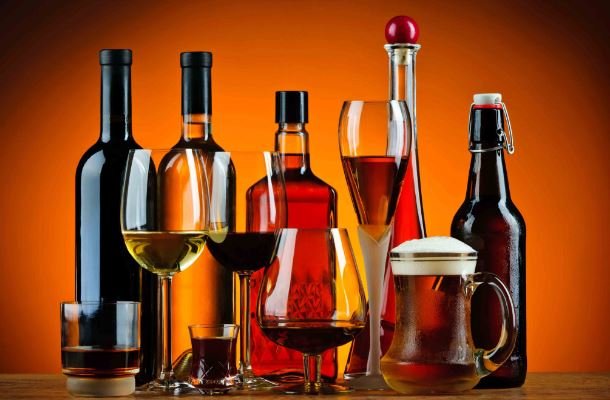 Стало відомо, як алкоголь провокує появу раку
