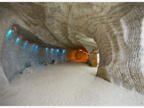 У Солотвині знищено унікальну соляну шахту, де лікували астму. Чим важливий об'єкт і як відновити