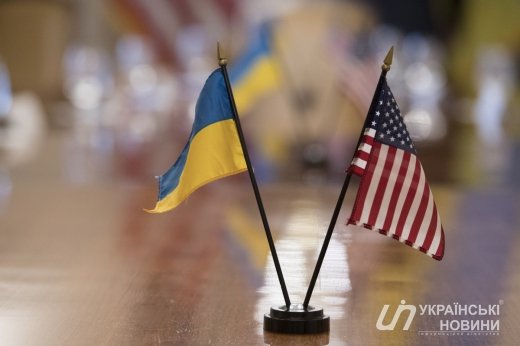 Трамп зустрівся з Порошенком у Брюсселі