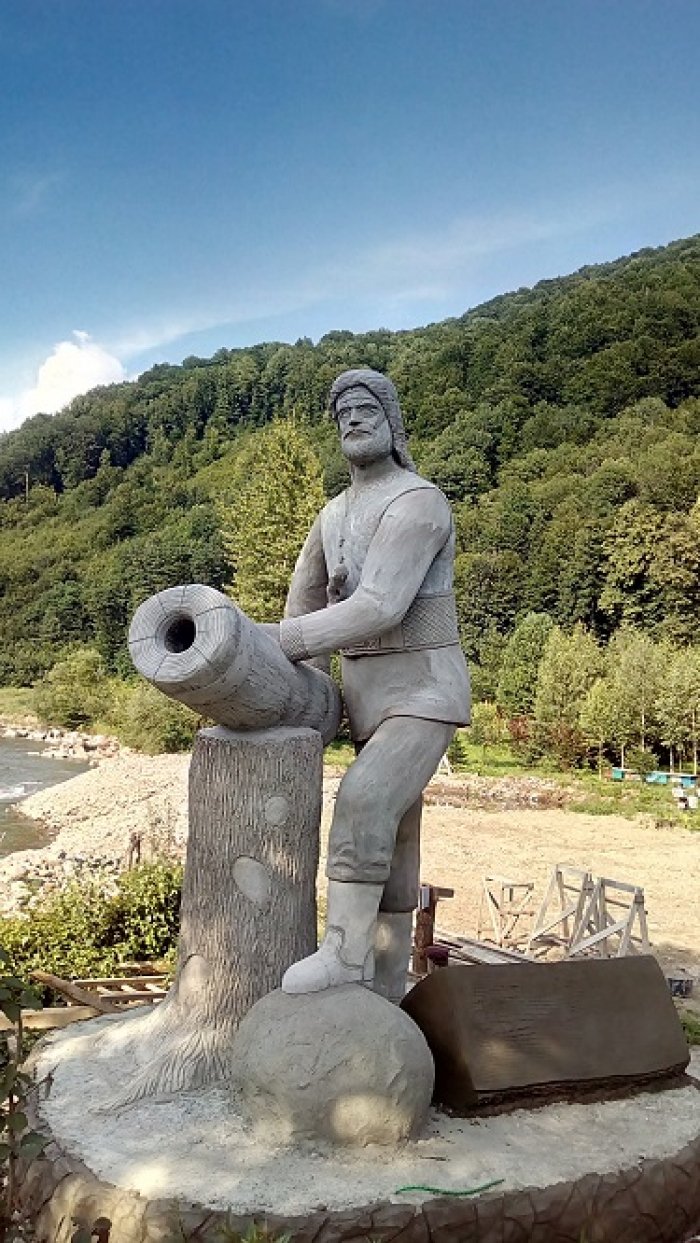 На Тячівщині з’явиться пам’ятник розбійнику Пинті