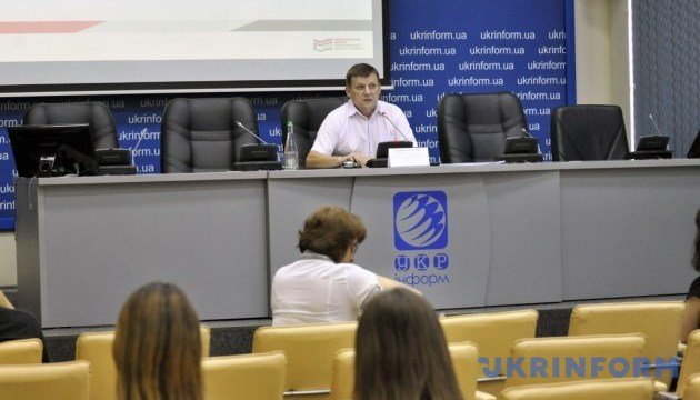 Дівчата краще складають ДПА, ніж хлопці — центр оцінювання