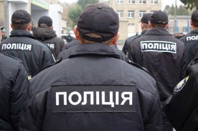 Українські поліцейські звільняються, щоб поїхати на заробітки