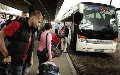 Майже 20,0 мільйонів доларів з 50 країн світу переслали закарпатські заробітчани за перше півріччя