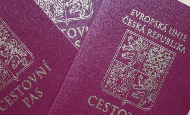 Ще одна країна хоче видавати закарпатцям свої паспорти