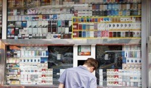 36 гривень за пачку: Знову подорожчають цигарки