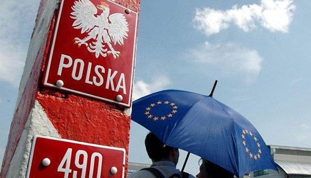 Польські роботодавці панікують: кількість заробітчан з України різко зменшилась