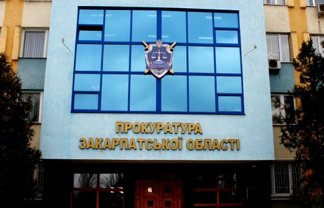 Злодія, який з ножем напав на стареньку жінку, судитимуть на Закарпатті