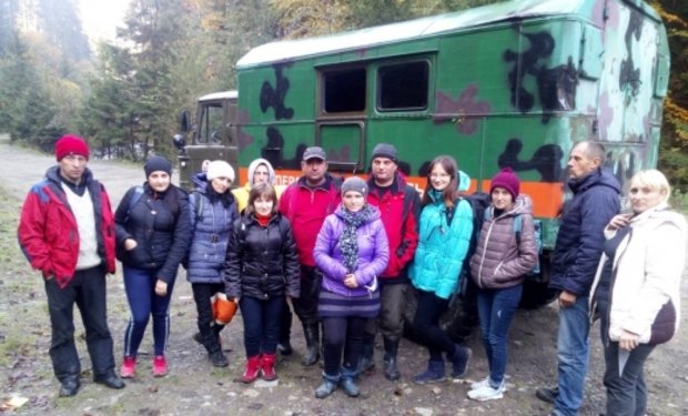 Восьмеро вчителів загубилися біля Говерли