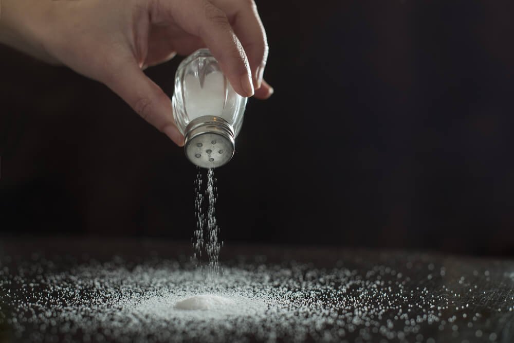 Скільки солі в продуктах: несподівана п’ятірка чемпіонів