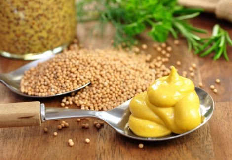 У яких випадках корисно вживати гірчицю?