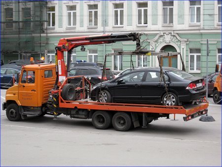 Порушення правил паркування: Кабмін затвердив порядок затримання авто