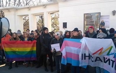 Українці за обмеження прав ромів, геїв та наркозалежних - опитування