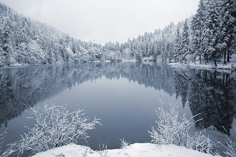 Найкрасивіше озеро України – Синевир. Фантастична зйомка (ФОТО, ВІДЕО)