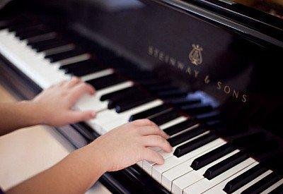 Закарпаття запрошує на другий міжнародний конкурс піаністів