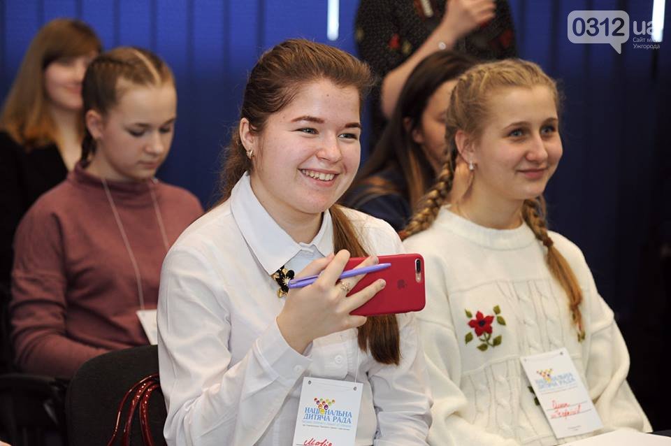 Школярка з Іршавщини увійшла до "Національної дитячої ради України"