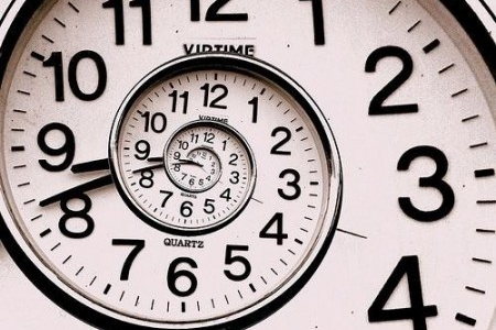Вчені заявили про ймовірність існування машини часу