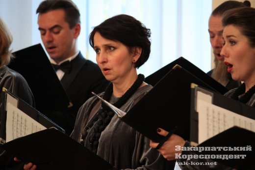 Чарівні звуки та відчуття спокою: в Ужгороді відкрили фестиваль духовної музики