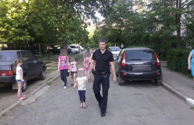 У Мукачеві загубилася 4-річна дівчинка, яка поверталася з бабусею з цирку (ФОТО)
