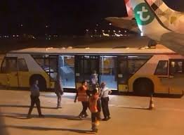 Літак здійснив вимушену посадку у Португалії «через сморід від пасажира»