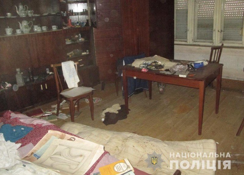 На Мукачівщині чоловік убив дружину і три доби ночував із трупом