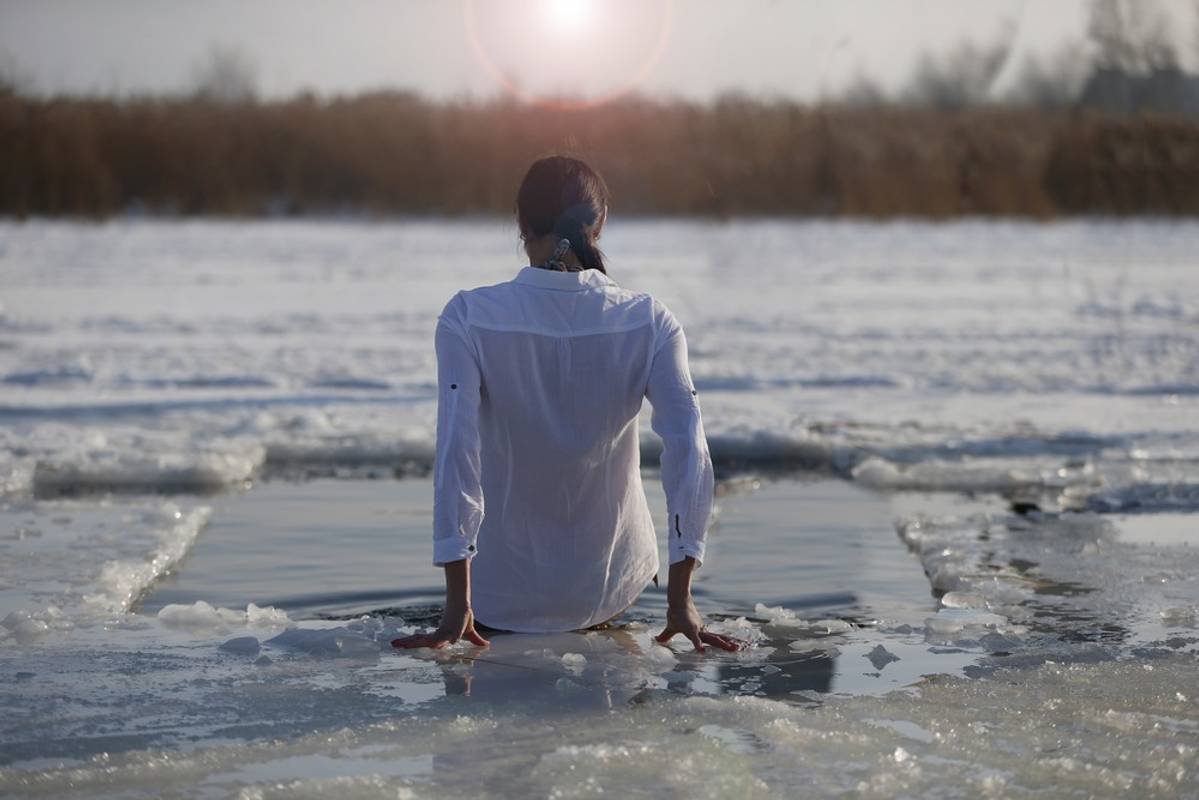 Науковці назвали несподівану користь купання у крижаній воді