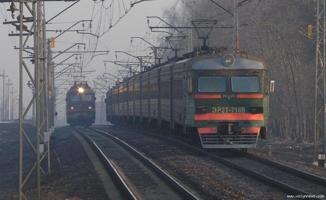 Під колесами поїзда загинула 17-річна дівчина