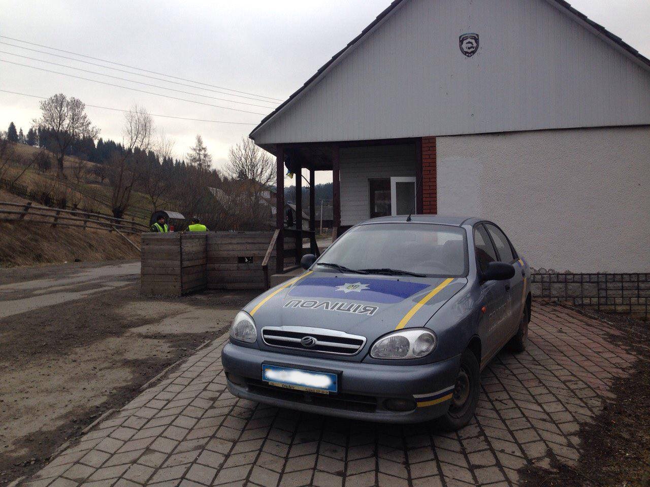 У туристів із Румунії правоохоронці на Рахівщині і Тячівщині масово вимагають гроші