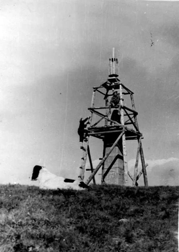 Фотоархів: геодезична вежа на Говерлі