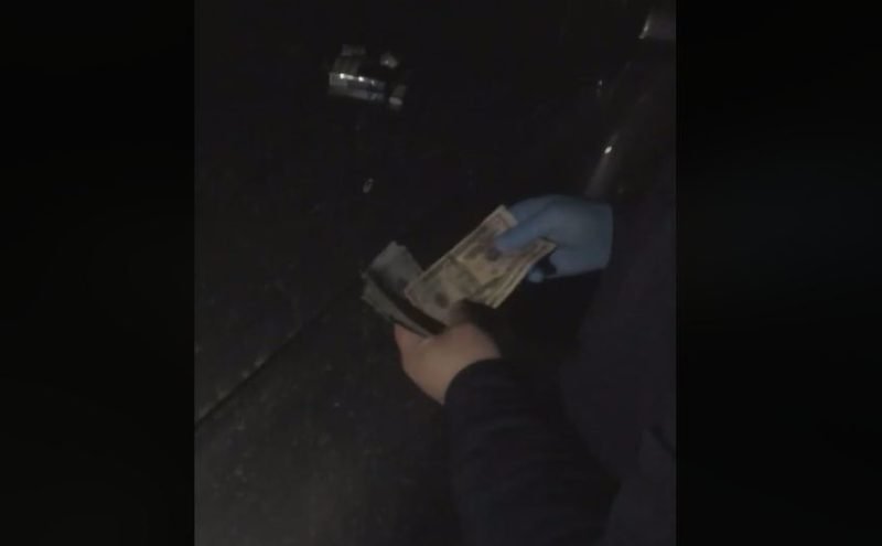 Скандал навколо полісменів-хабарників набирає обертів: у відомстві розпочали службове розслідування (ВІДЕО)