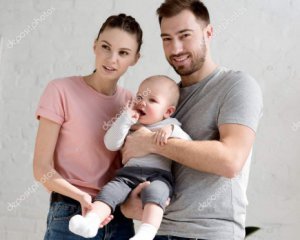 Народження дітей робить людей нещасними - учені