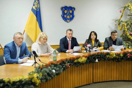 В Ужгороді затвердили перелік місць для паркування туристичних автобусів