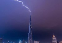 Блискавка влучила в найвищий хмарочос у Дубаї (+ФОТО)