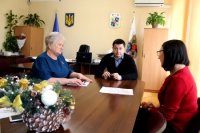 Голова Виноградівської райради Віталій Любка провів нараду щодо курсування шкільних автобусів та харчування в школах